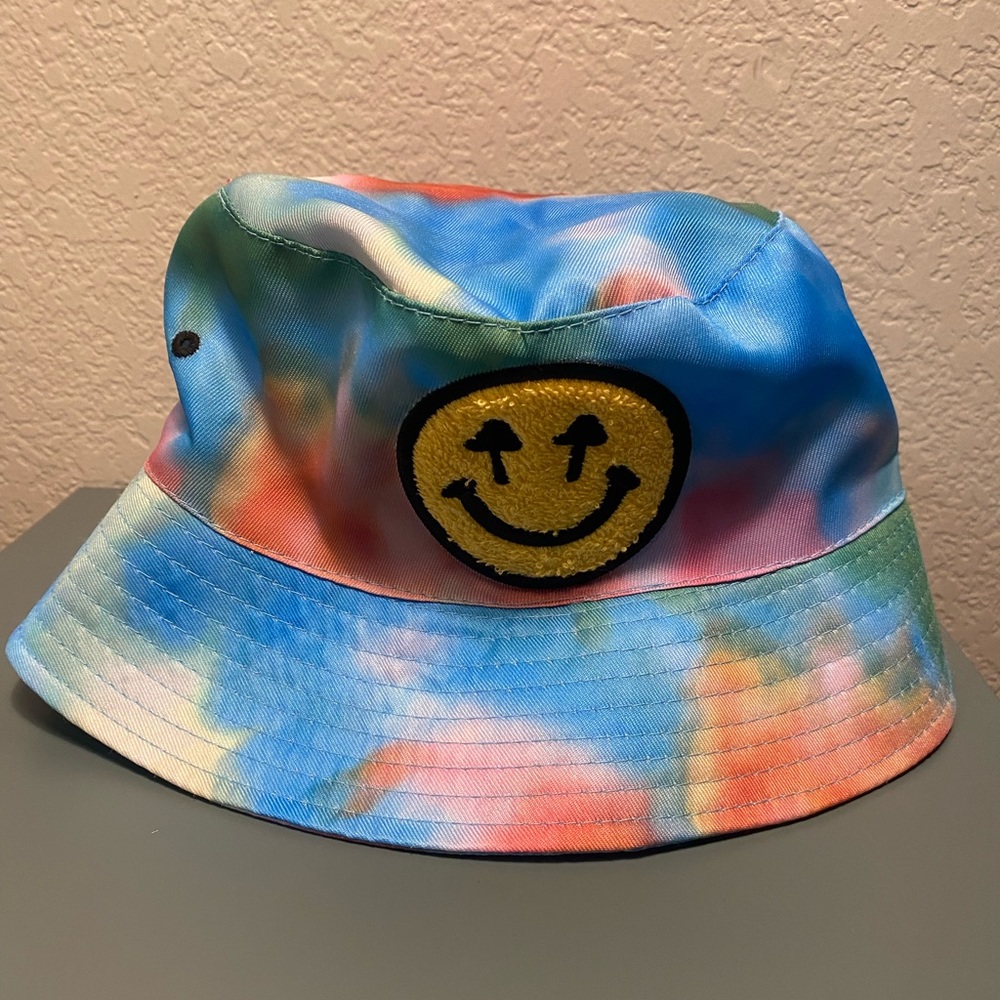 Brand New Tye Dye “Happy Cap” Bucket Hat